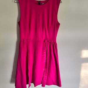 Jennifer Lopez pink dress size M